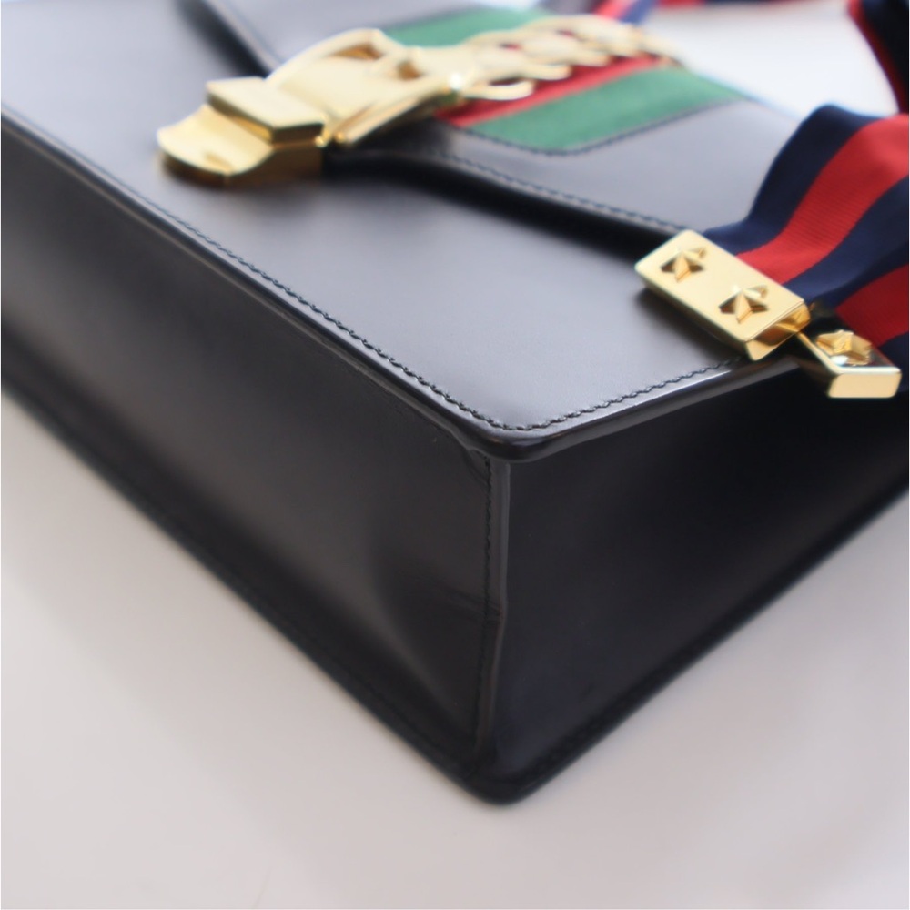 Gucci Sylvie Black and Green Shoulder Bag with Gold Accents - Picture 7 of 12